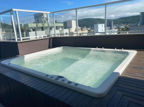 Linda Cobertura com Spa sem aquecimento